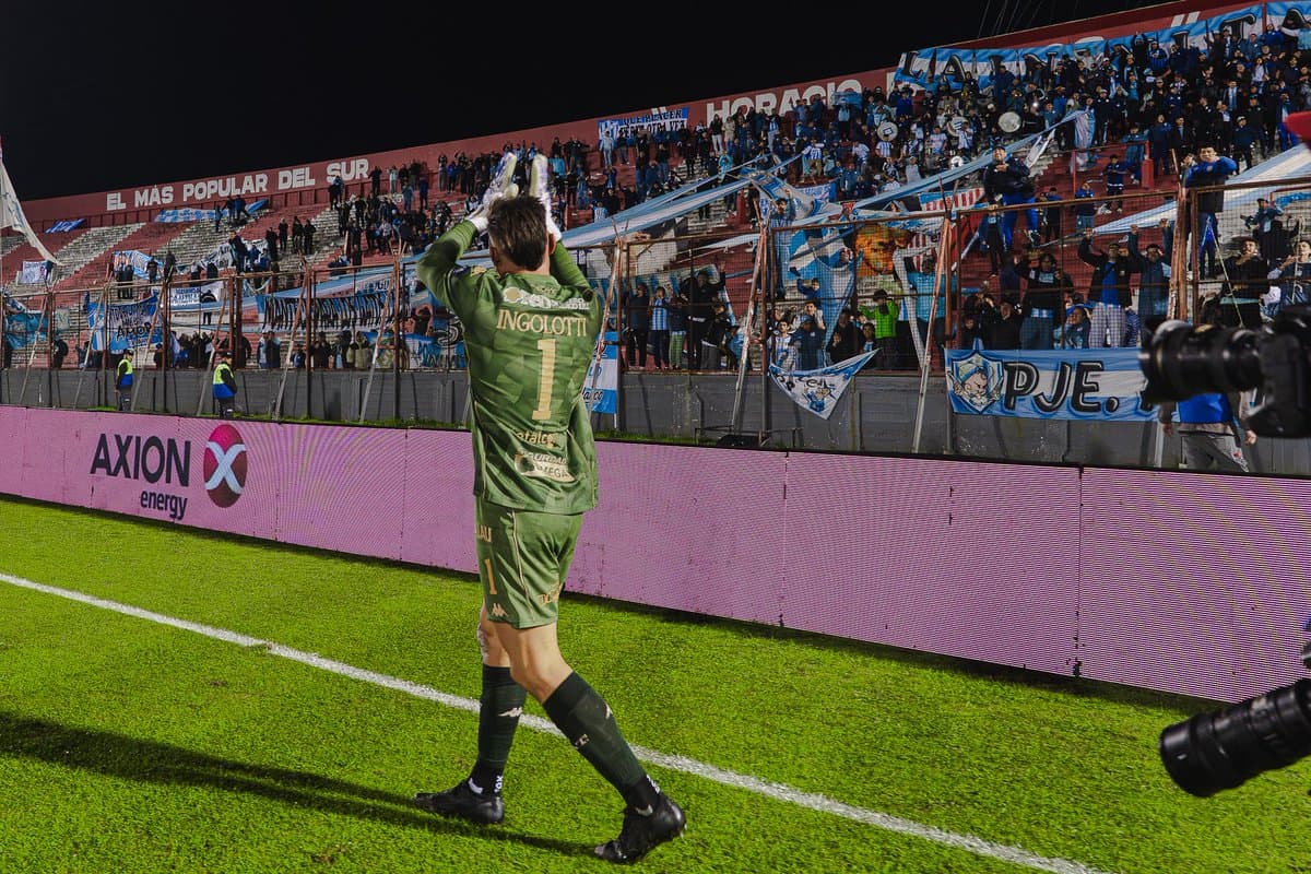 HSYOlOWX0AAYWrt