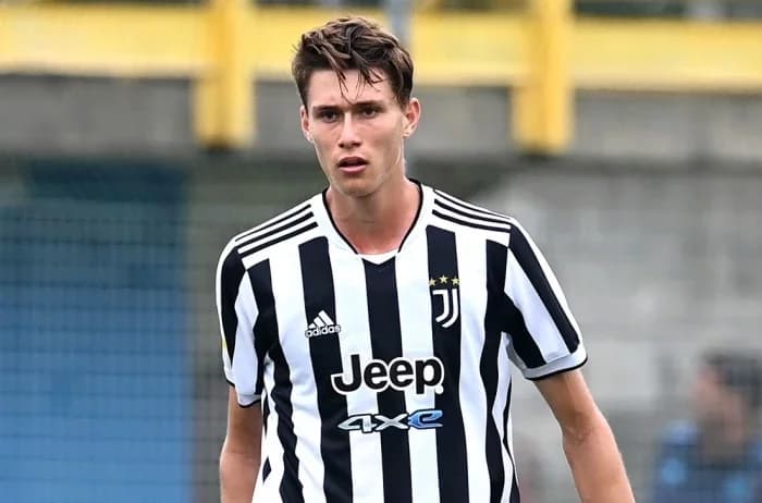 Rising Star Nicolò Savona: Juventus' Next Right-Back