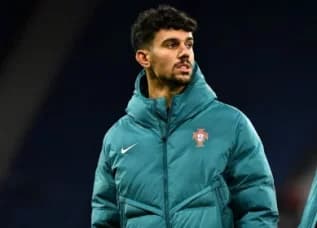 Chelsea and Newcastle Battle for Benfica Star Araujo